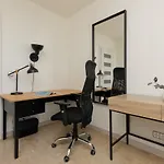 City View With 2 Bedrooms & Ac By Renters