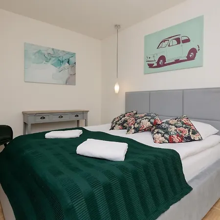 City View With 2 Bedrooms & Ac By Renters
