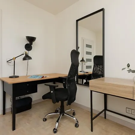 City View With 2 Bedrooms & Ac By Renters