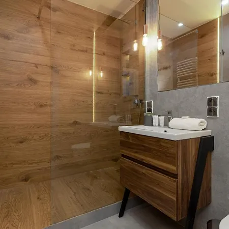 City View With 2 Bedrooms & Ac By Renters * 바르샤바