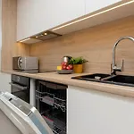 City View With 2 Bedrooms & Ac By Renters Varsavia